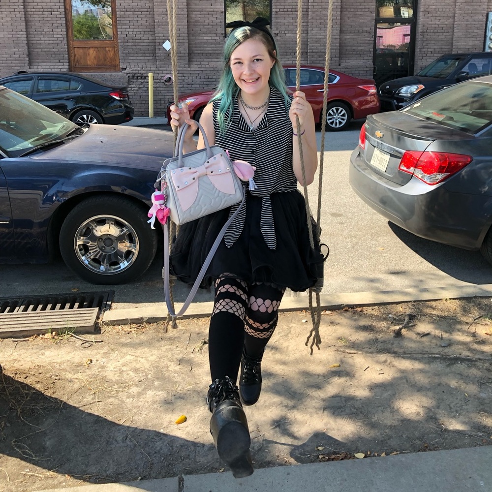 Meet your Posher, Nicole